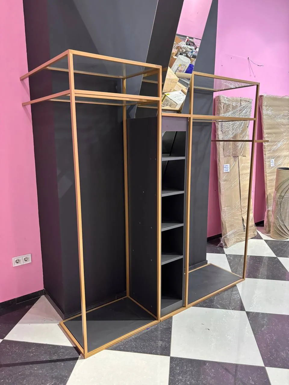 🪑 Полиця-вішалка з металоконструкцій
